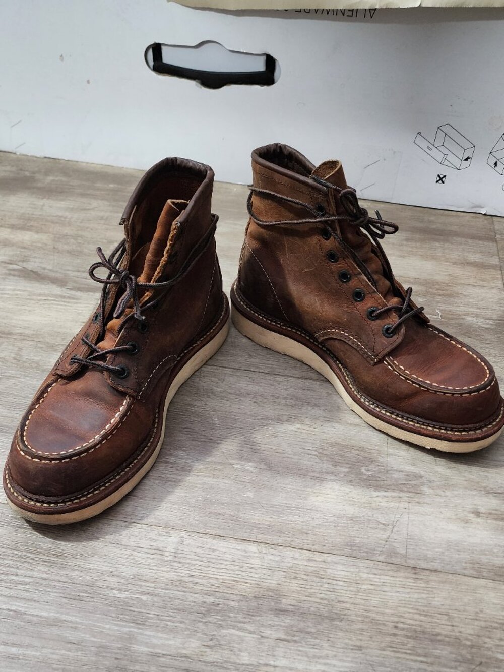 Red Wing Men's Classic Moc 1907 in Copper Rough Size 7 Reg Width